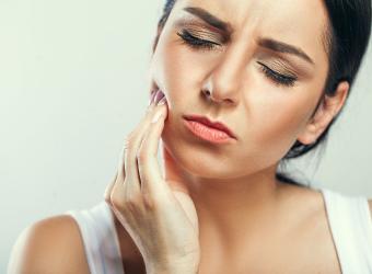 What are the remedies for toothaches and sinus pain?